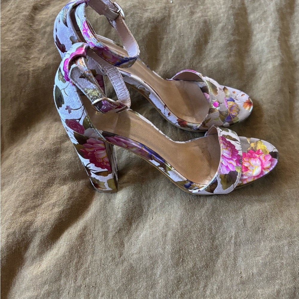 BAMBOO Floral Print Block Heels